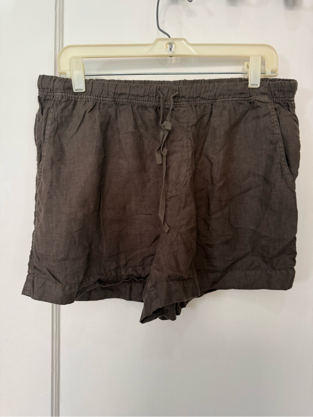 Velvet by Graham & Spencer Linen  Drawstring Linen Shorts Dark Green EUC Size M